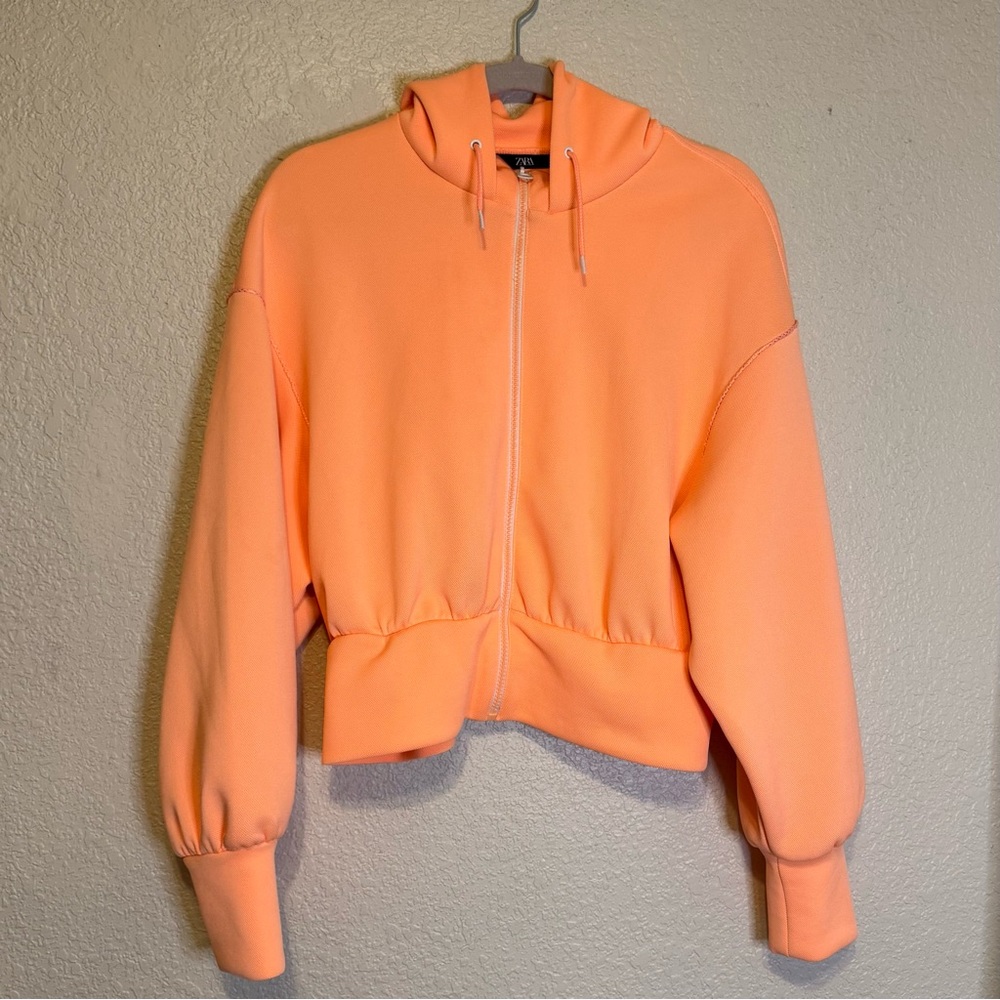 Zara Oversized Crop Me On A Hoodie | athletic coral hoodie, breathable but thick